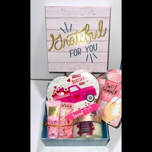 BWT GRATEFUL for Y😍U ❤️Day Gift